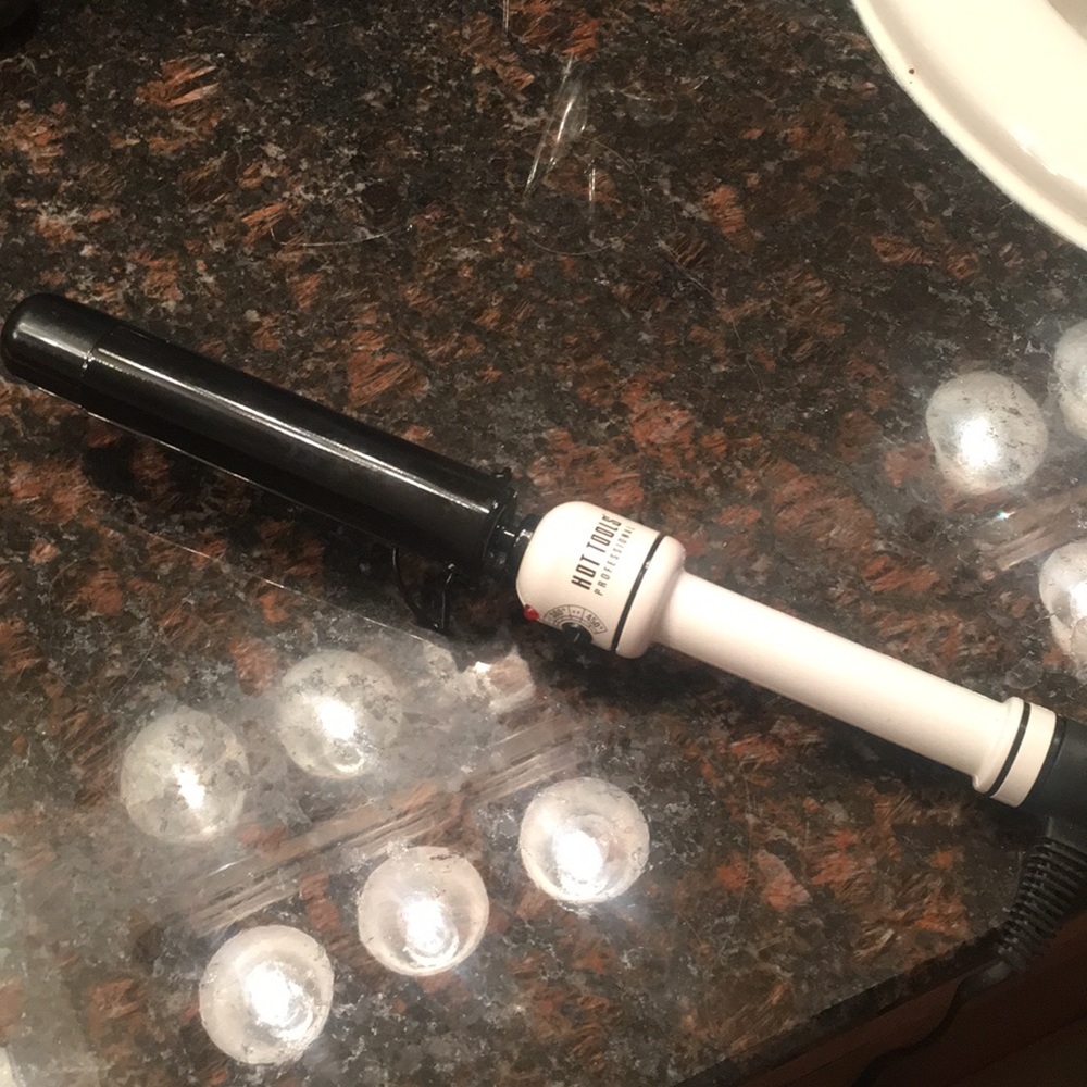 Hot Tools Professional 1.25” Curling Wand
